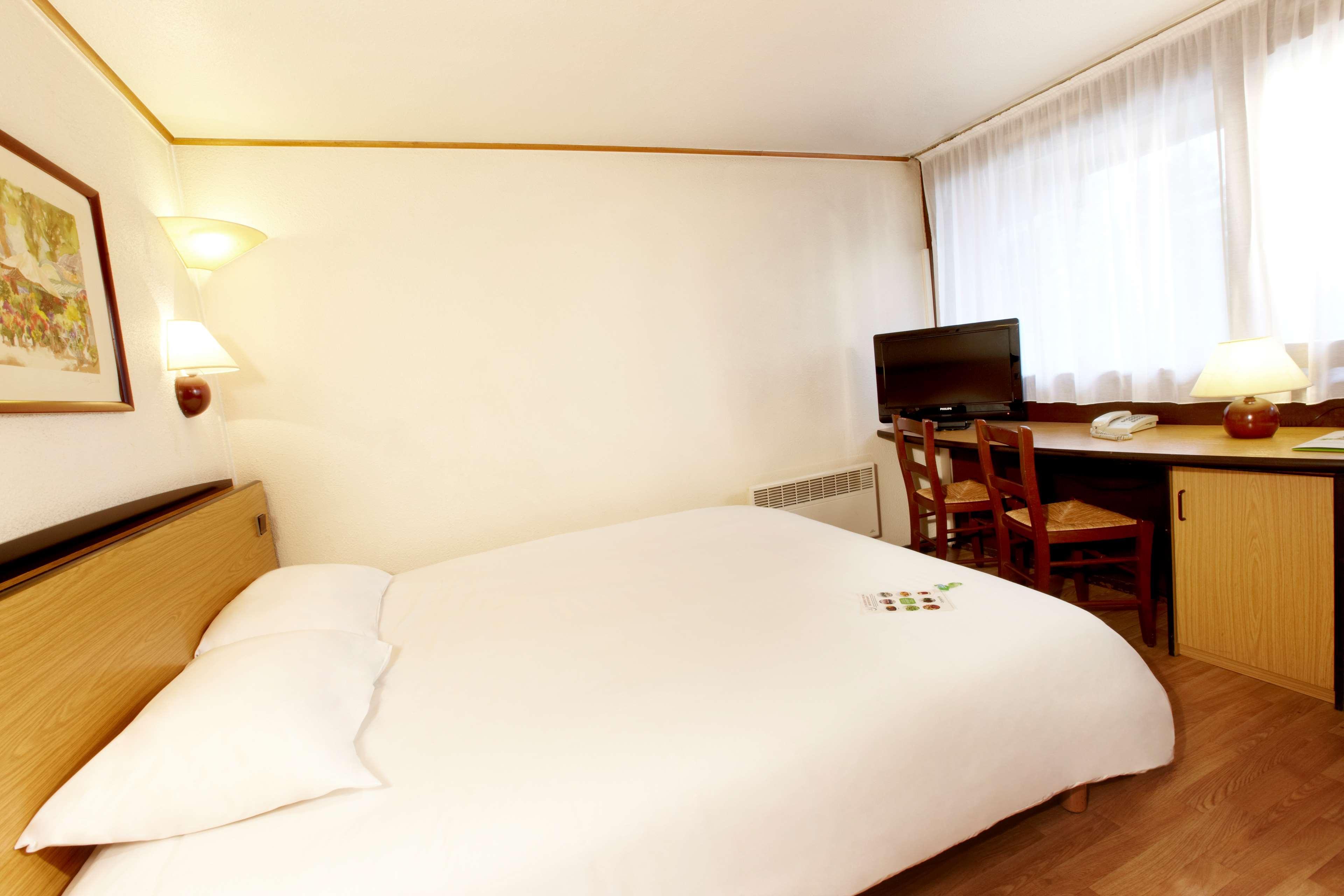 Campanile Dunkerque Est - Armbouts-Cappel Hotel Room photo